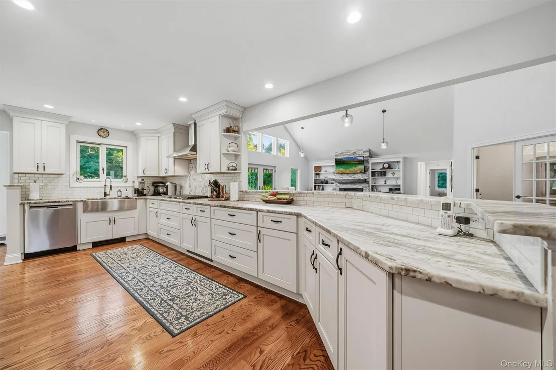 Photo of 12 Whitefield Avenue