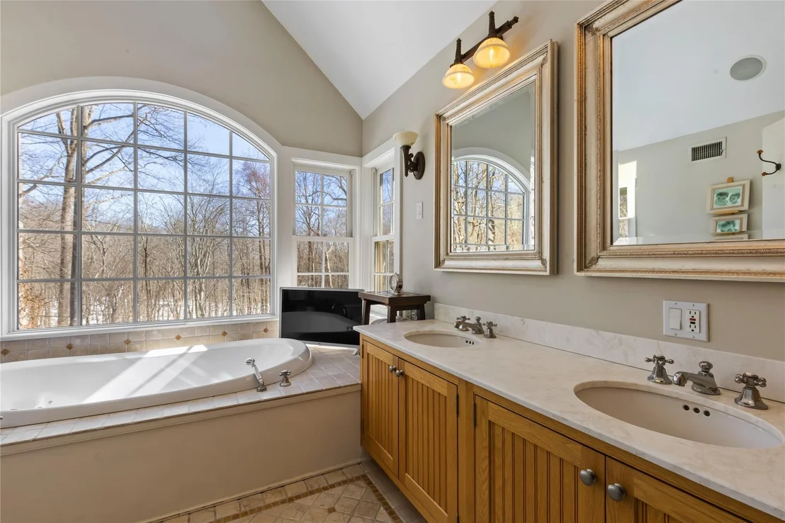 Photo of 12 Fox Ridge Road