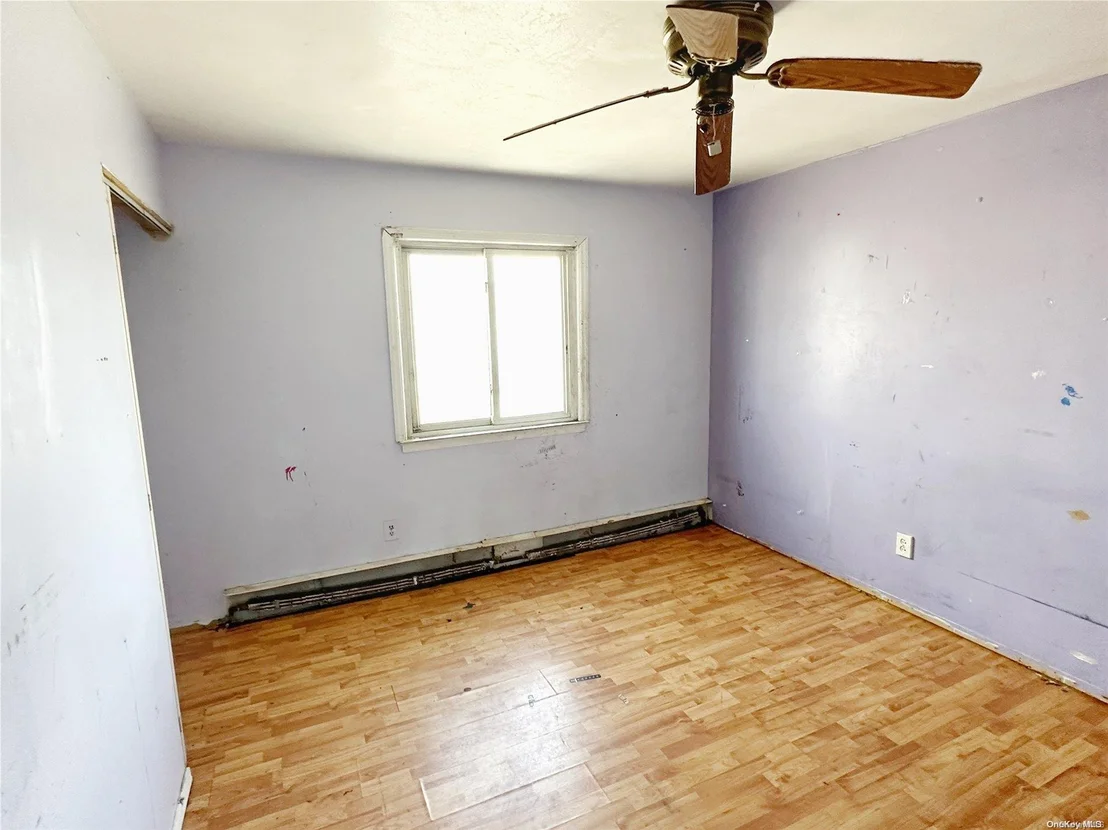 Photo of 158 Root Avenue
