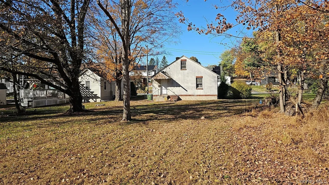 Photo of 18 Farries Avenue