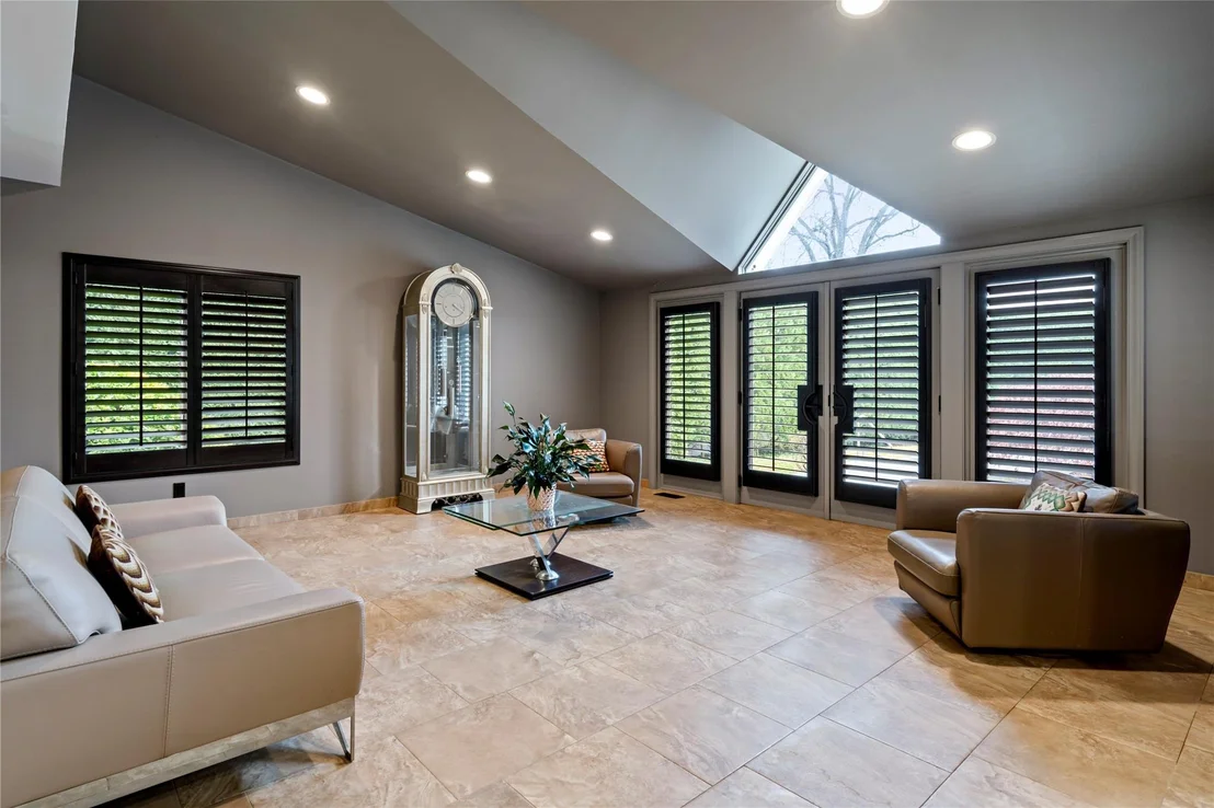 Photo of 145 Crescent Drive