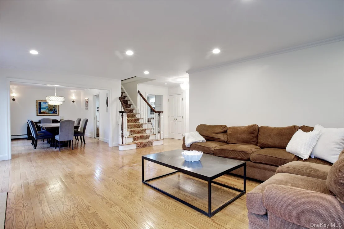 Photo of 330 Chestnut Drive