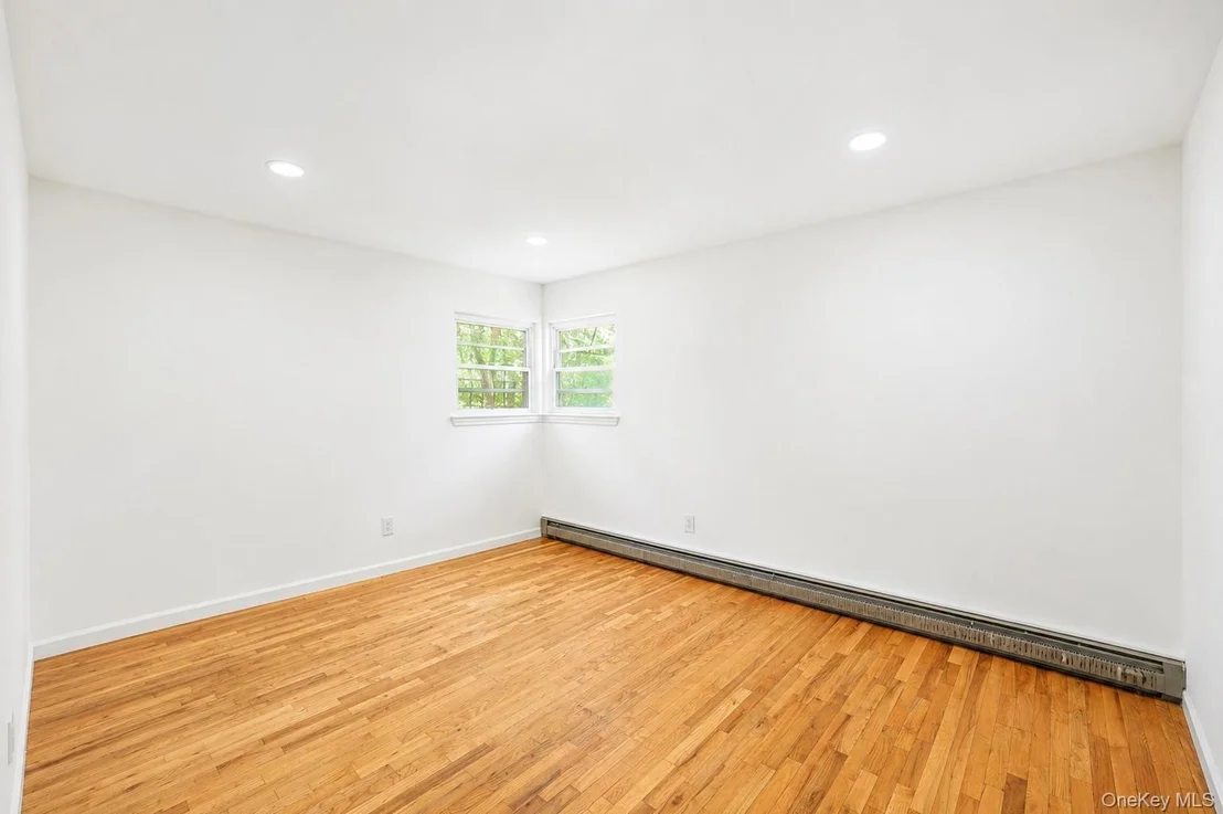 Photo of 334 Robbins Street