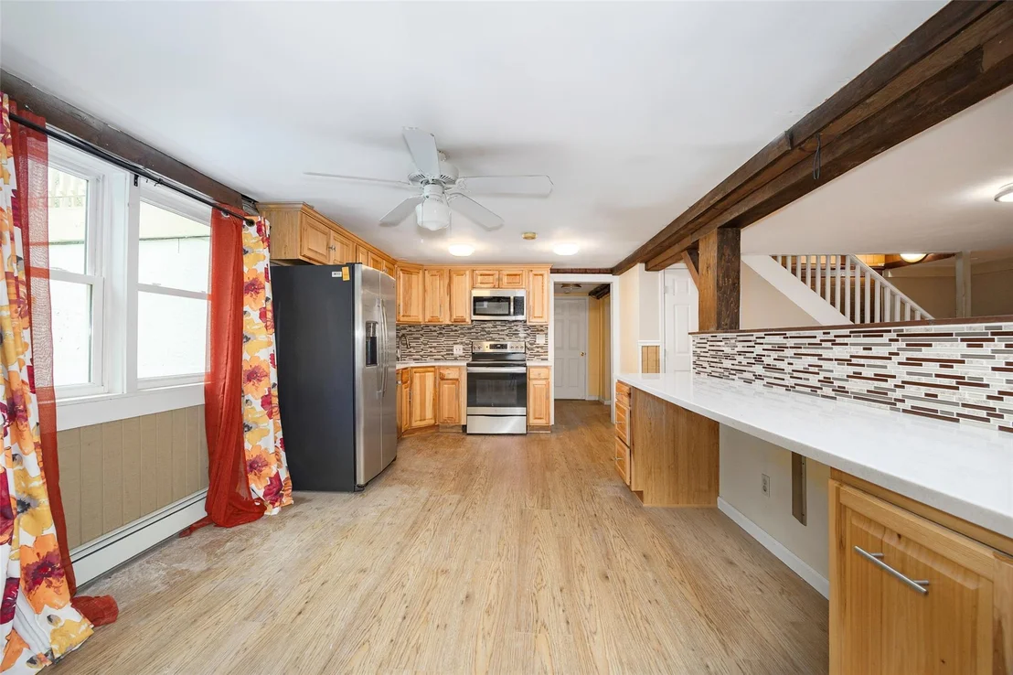 Photo of 16 Bushwick Road