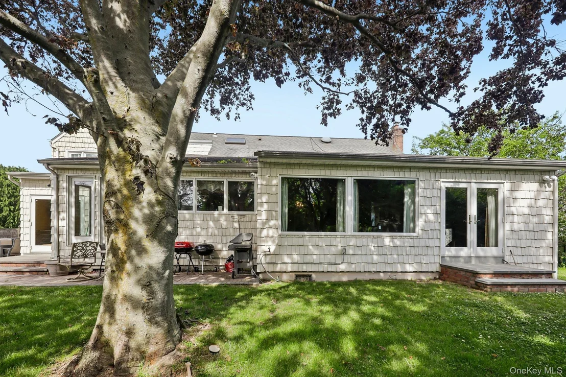 Photo of 1304 Harbor Road