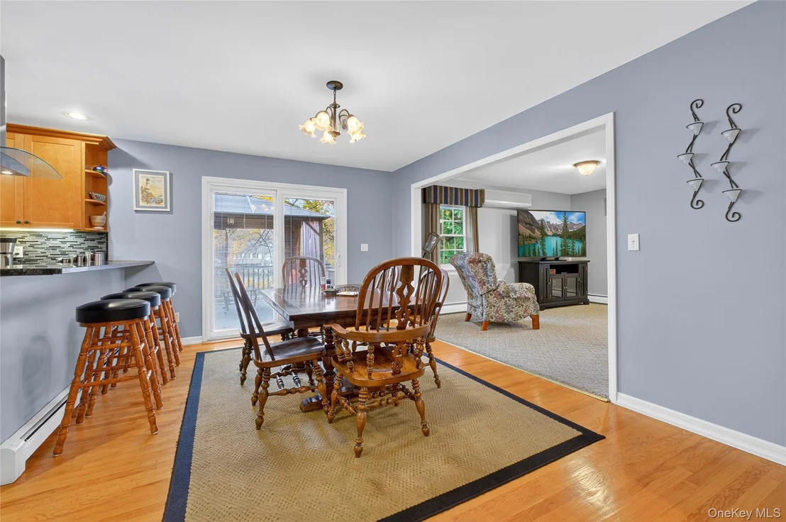 Photo of 69 Round Hill Road
