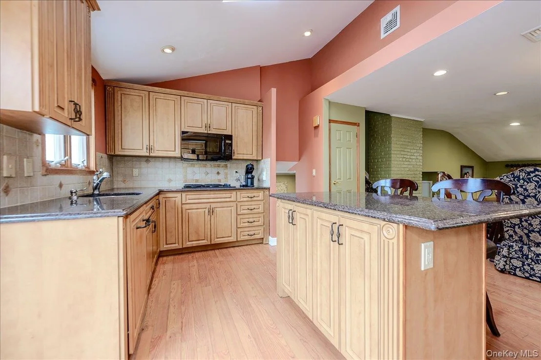 Photo of 2119 Oliver Way