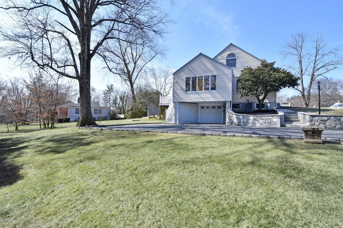 Photo of 24 Lochland Road