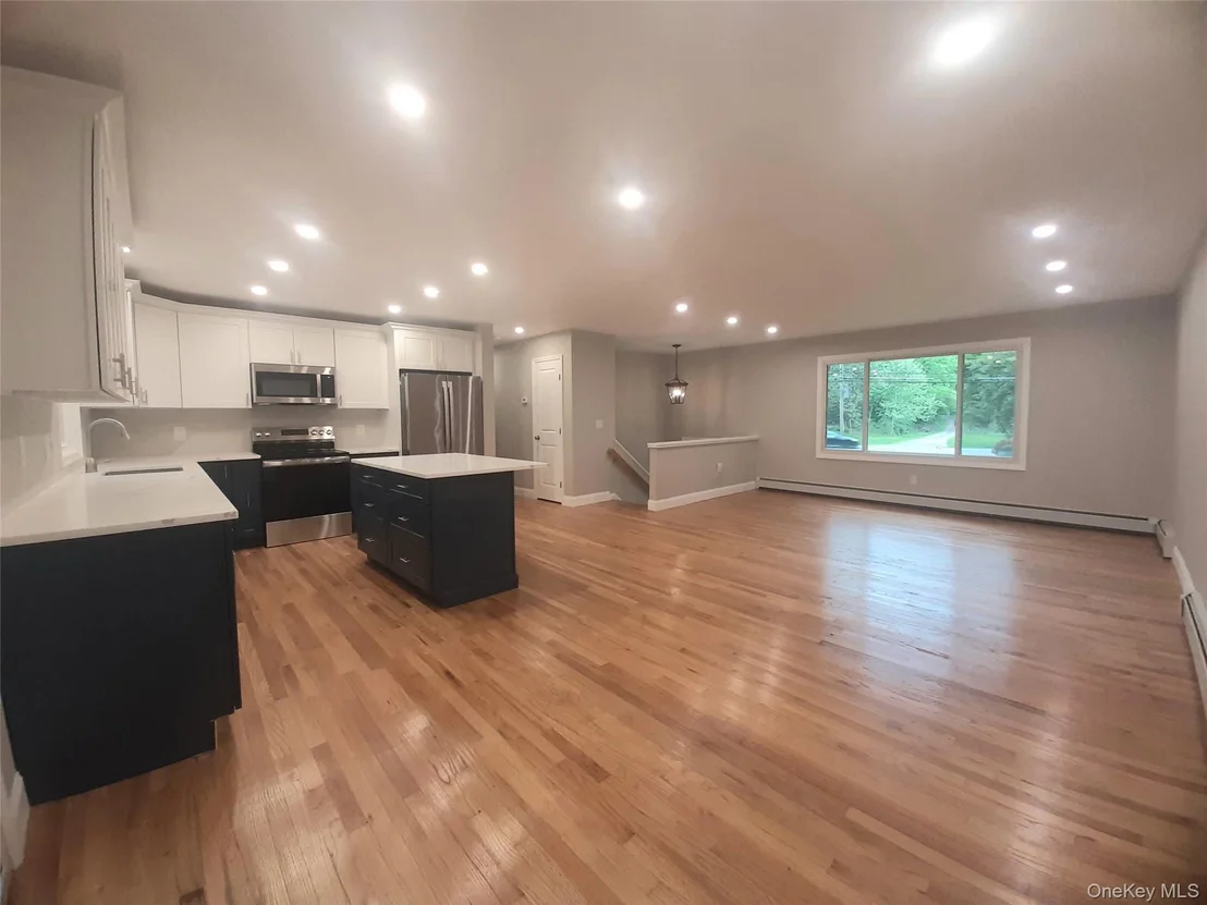 Photo of 38 Pine Woods Road