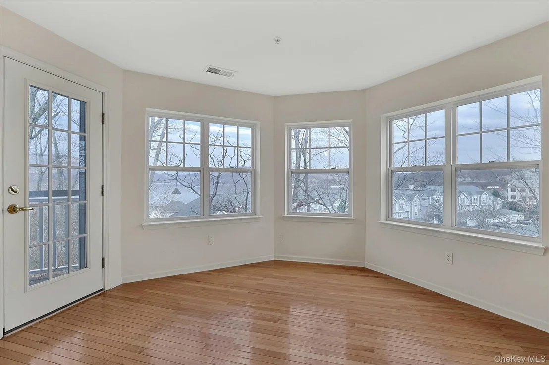 Photo of 614 Viewpoint Terrace
