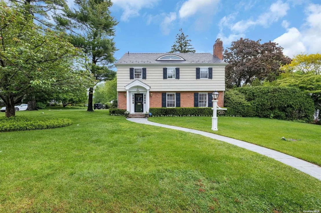 Photo of 325 Trumbull Road