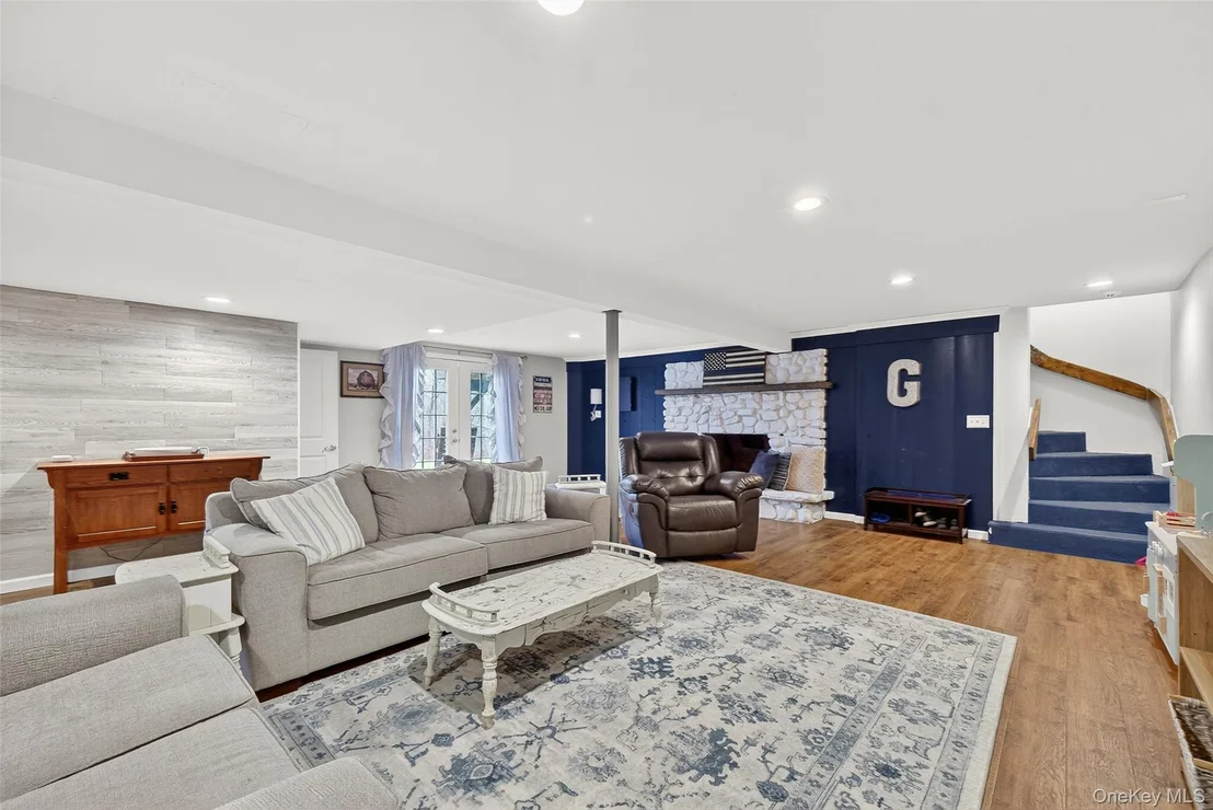 Photo of 8 Ridge Road