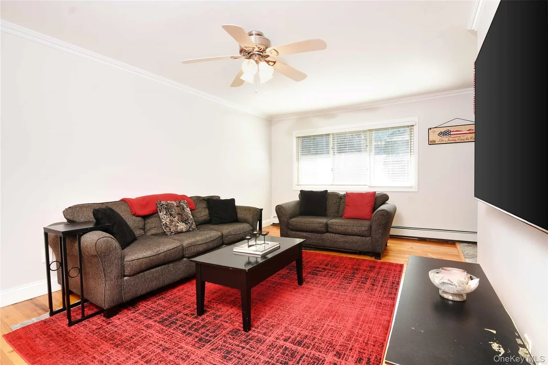 Photo of Unit 39B at 2453 Union Boulevard