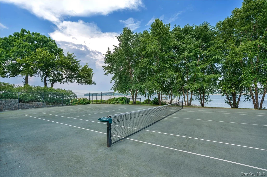 Photo of 227 Dock Lane