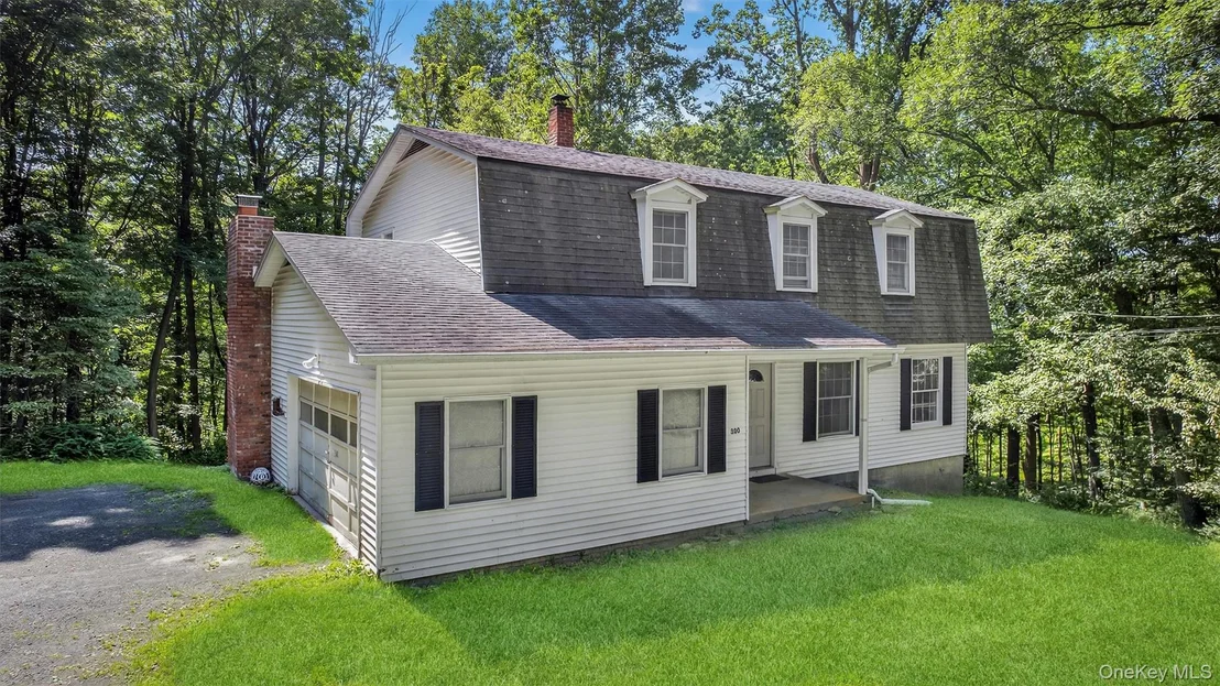 Photo of 300 Estrada Road