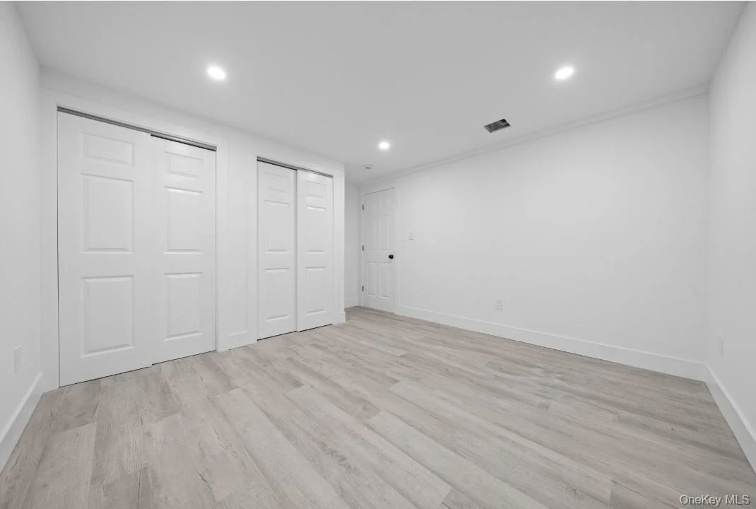 Photo of 72 Oak Avenue