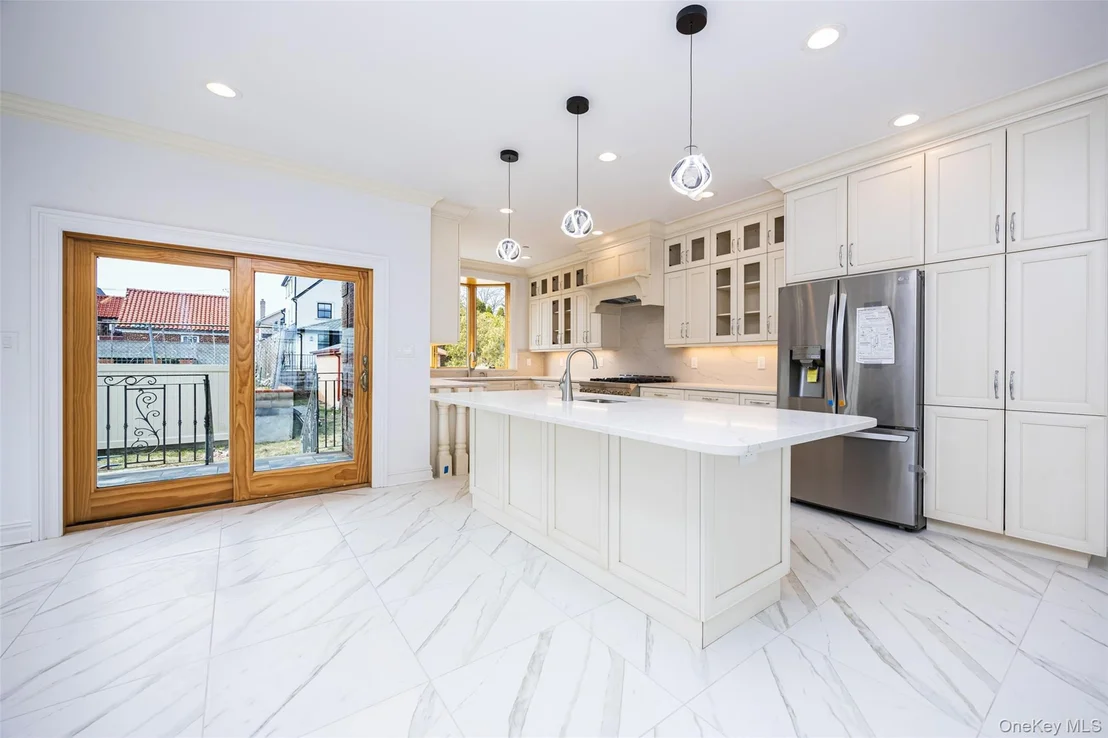 Photo of 10-42 Utopia Parkway