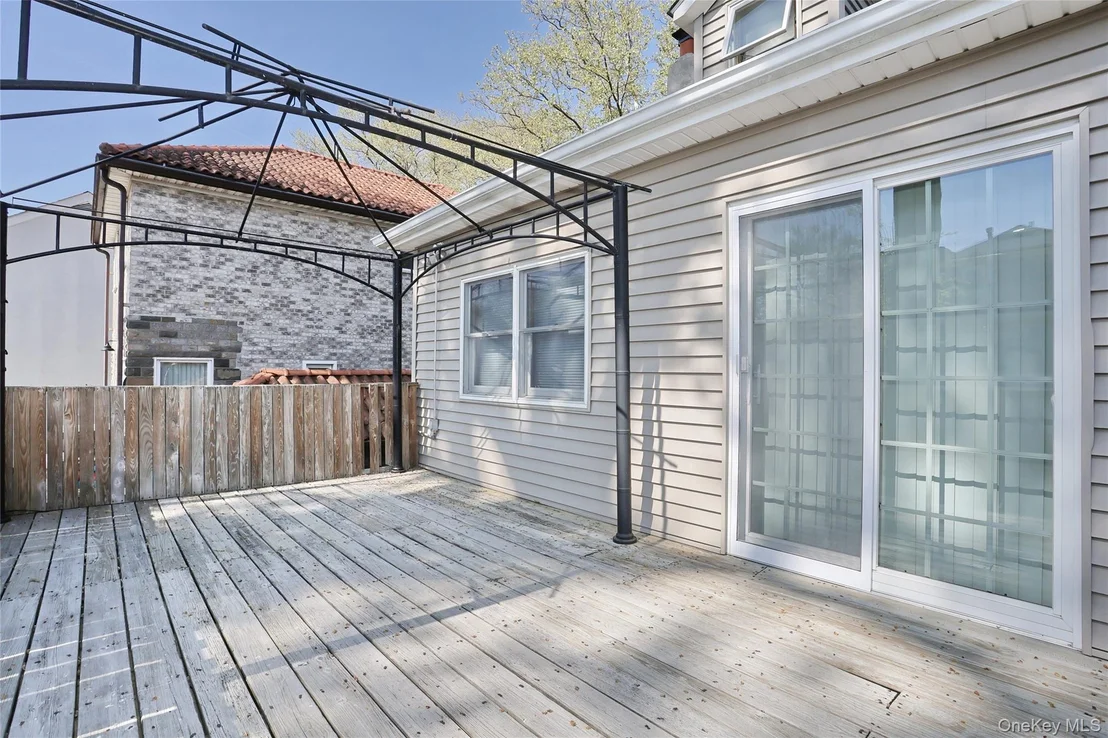 Photo of 721 Vincent Avenue