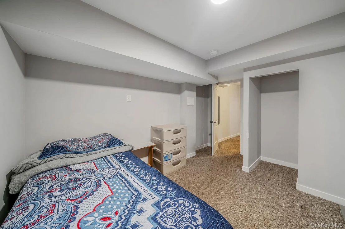 Photo of 187 Hallock Street