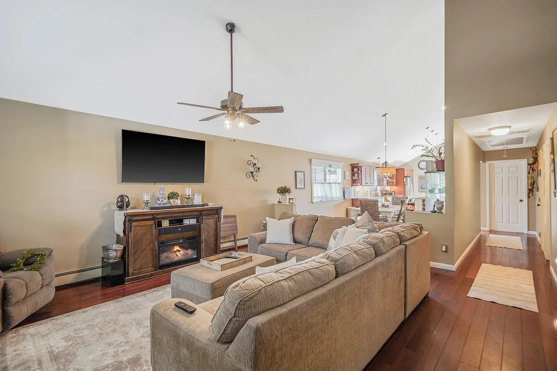 Photo of 4 Ferndale Boulevard