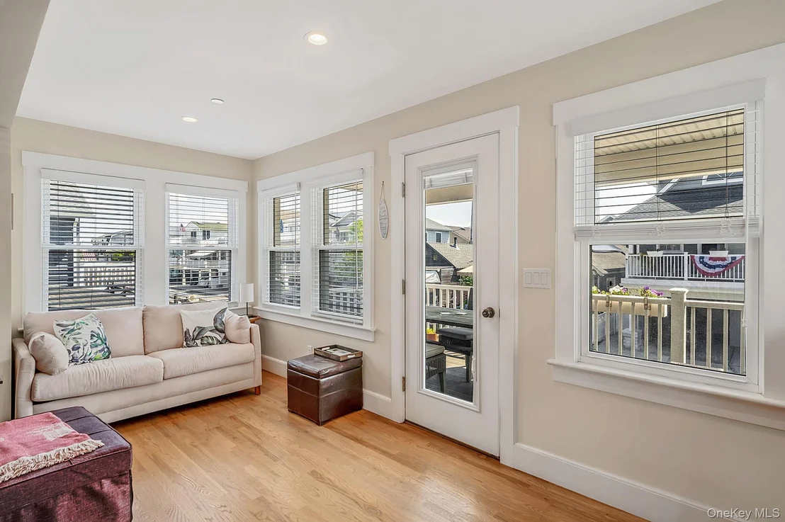 Photo of 85 Delaware Avenue