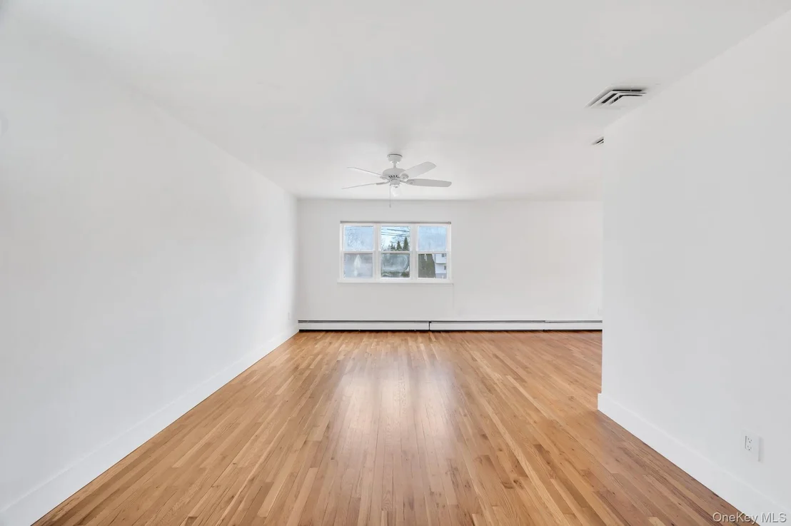 Photo of 10 Sutton Place