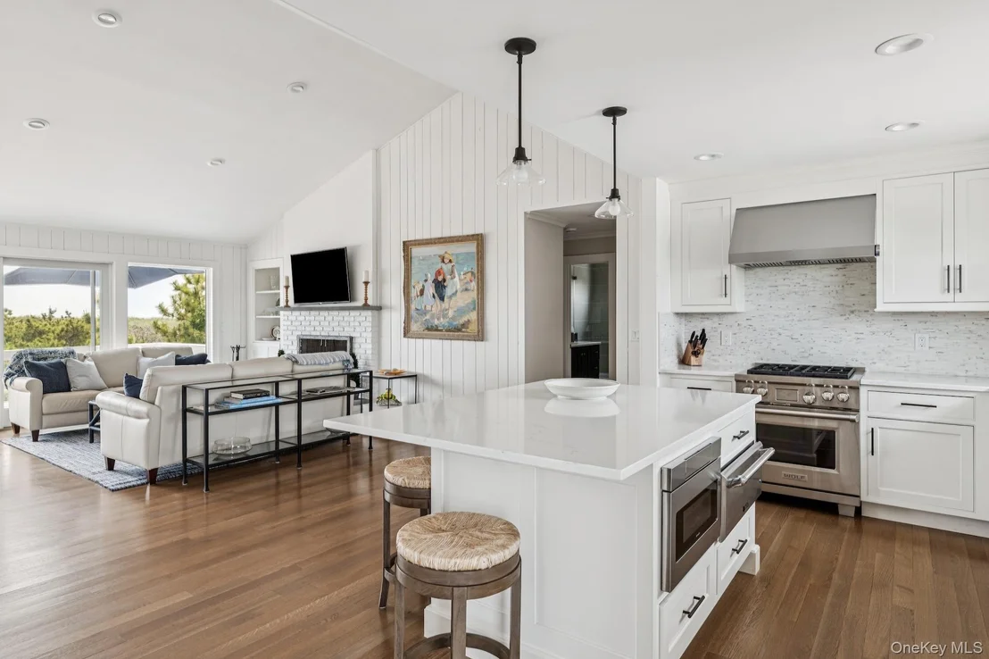 Photo of 355 Dune Rd