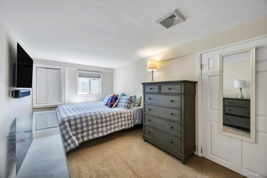 Photo of 25 Laurel Place