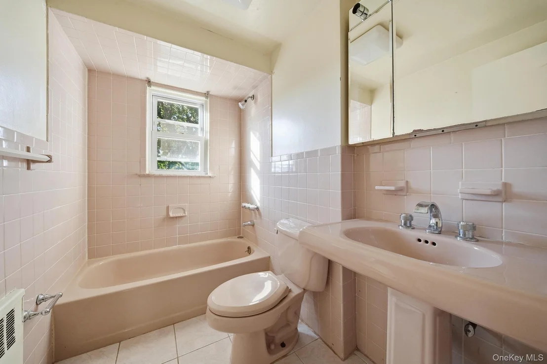 Photo of 88 Meyer Avenue