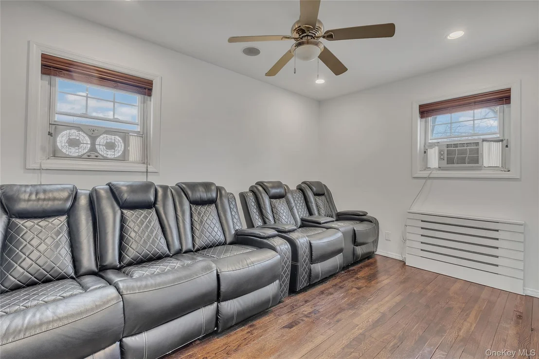 Photo of Unit E4 at 1879 Crompond Road