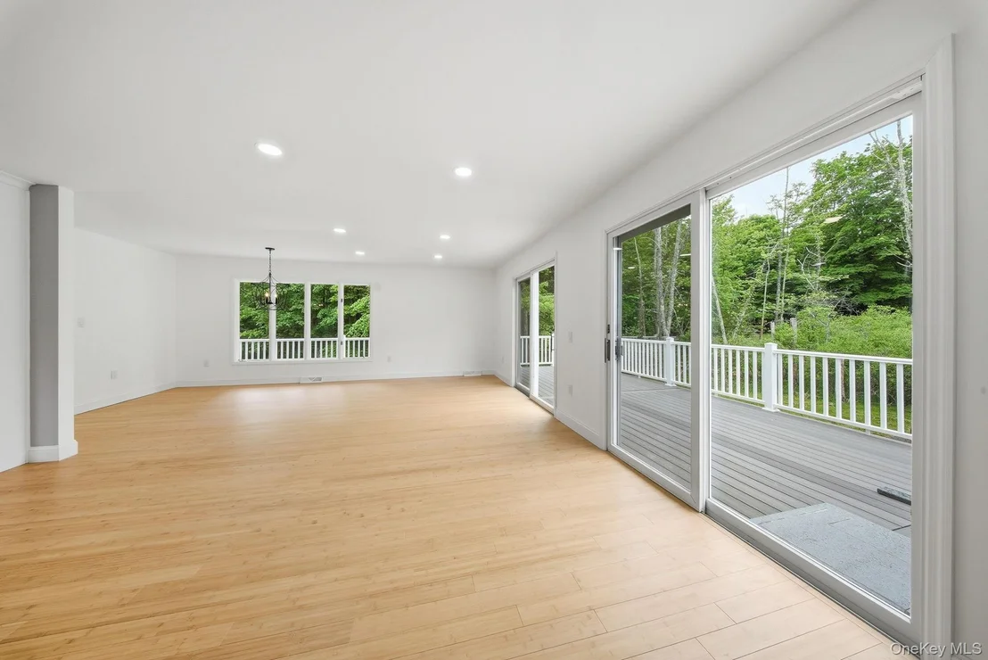 Photo of 225 Upper Road