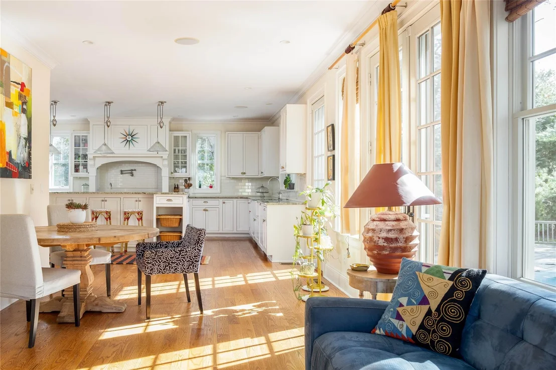 Photo of 53 Cedar Lane W