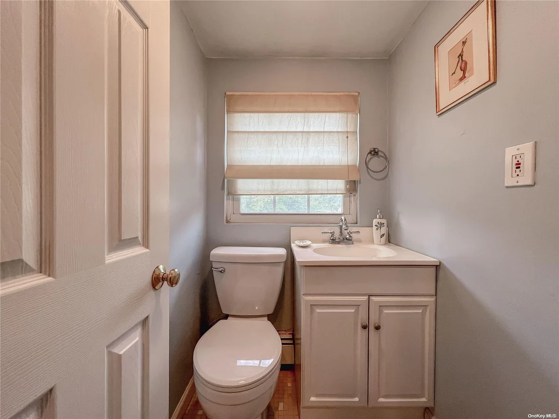 Photo of 164 Wilson Boulevard