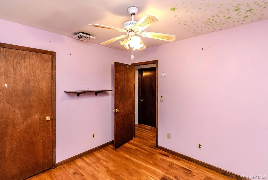 Photo of 6 Bates Circle