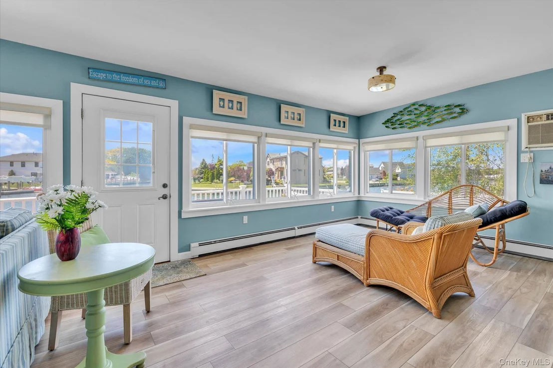 Photo of 52 Bayview Avenue