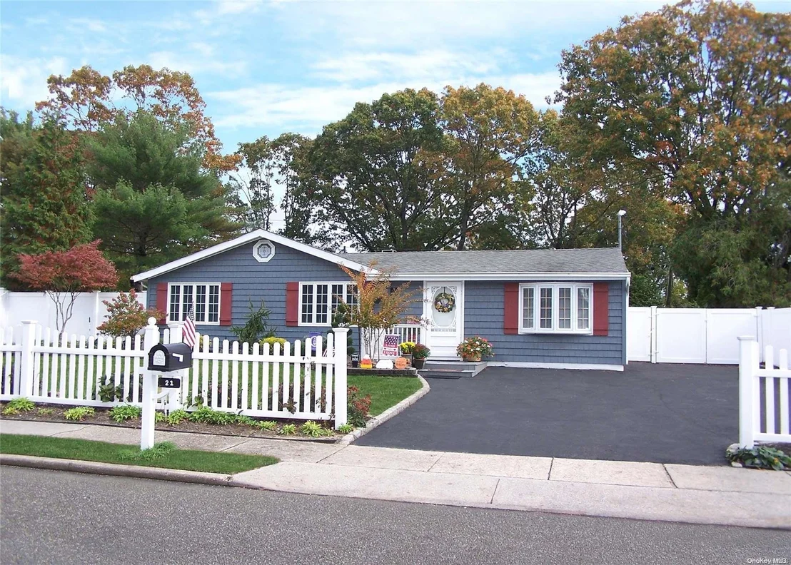 Photo of 21 Riviera Drive