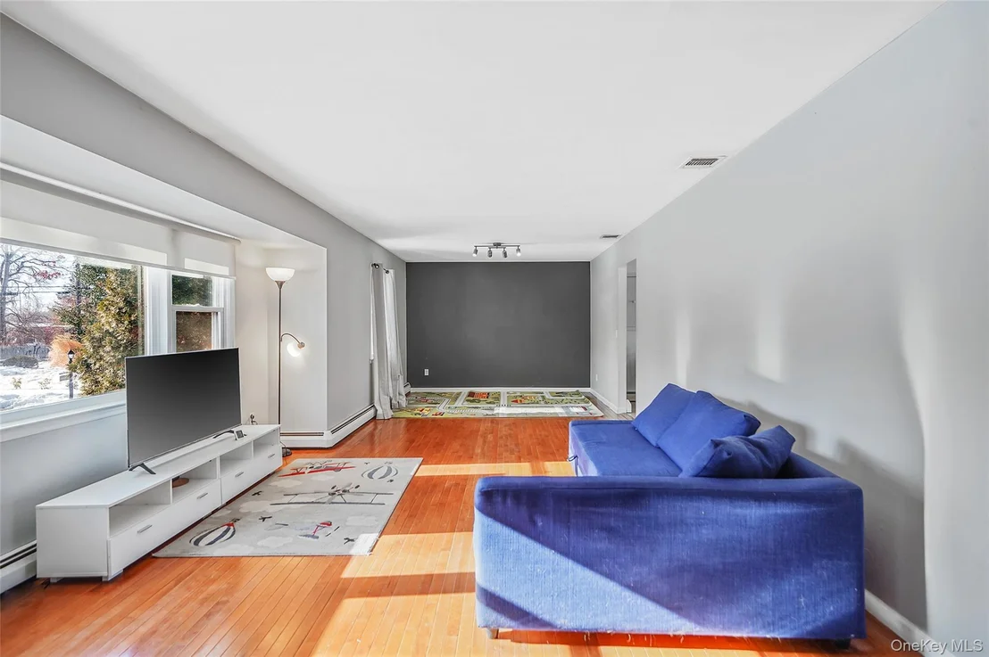 Photo of 97 Echo Avenue