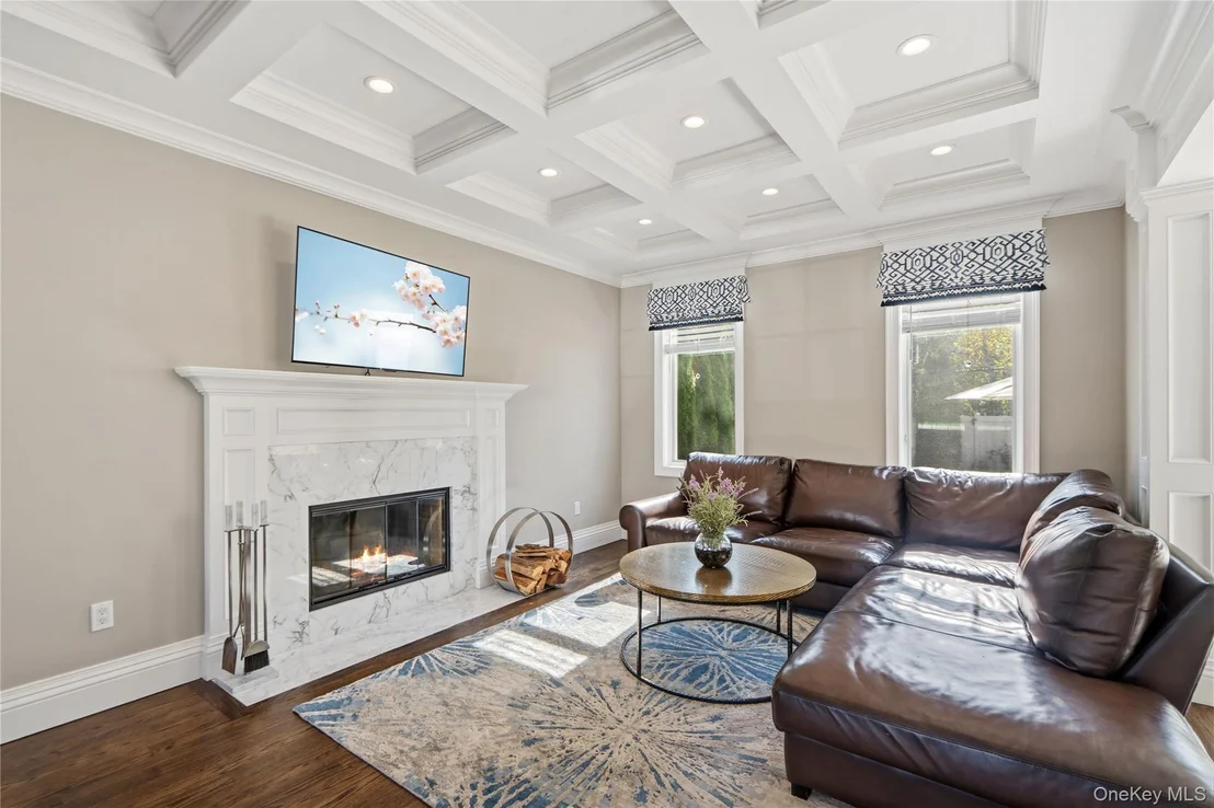 Photo of 55 Belmont Circle