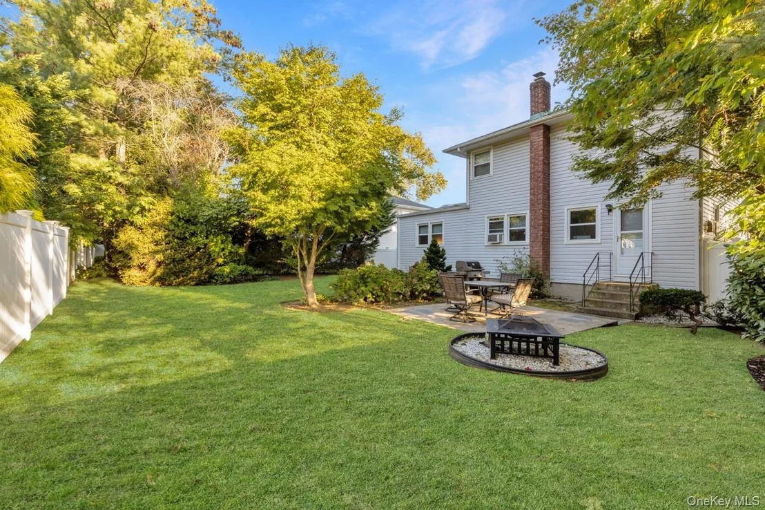 Photo of 3015 Post Avenue