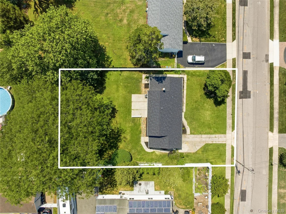 Photo of 933 Thompson Drive