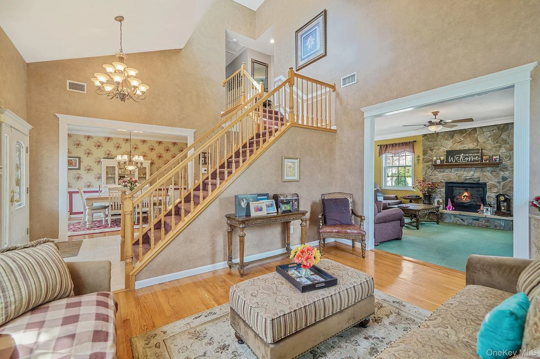 Photo of 9 Tuthill Creek Drive