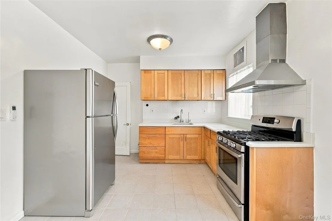 Photo of 7351 Utopia Parkway
