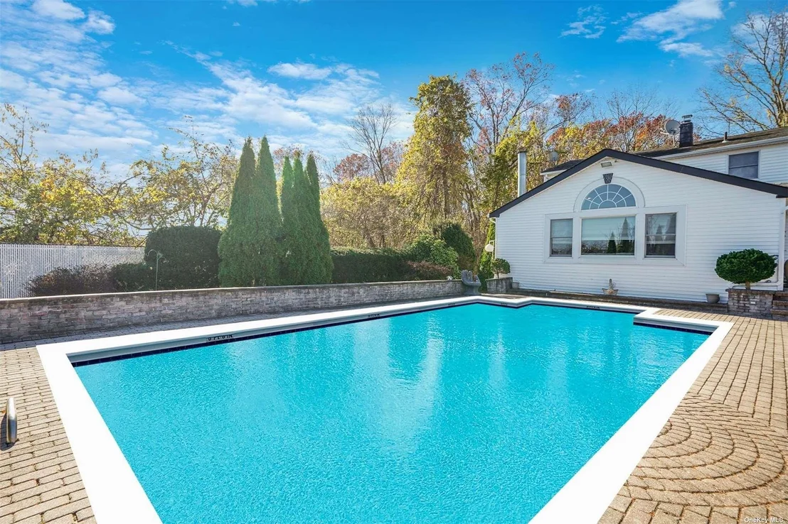 Photo of 10 Marchant Drive
