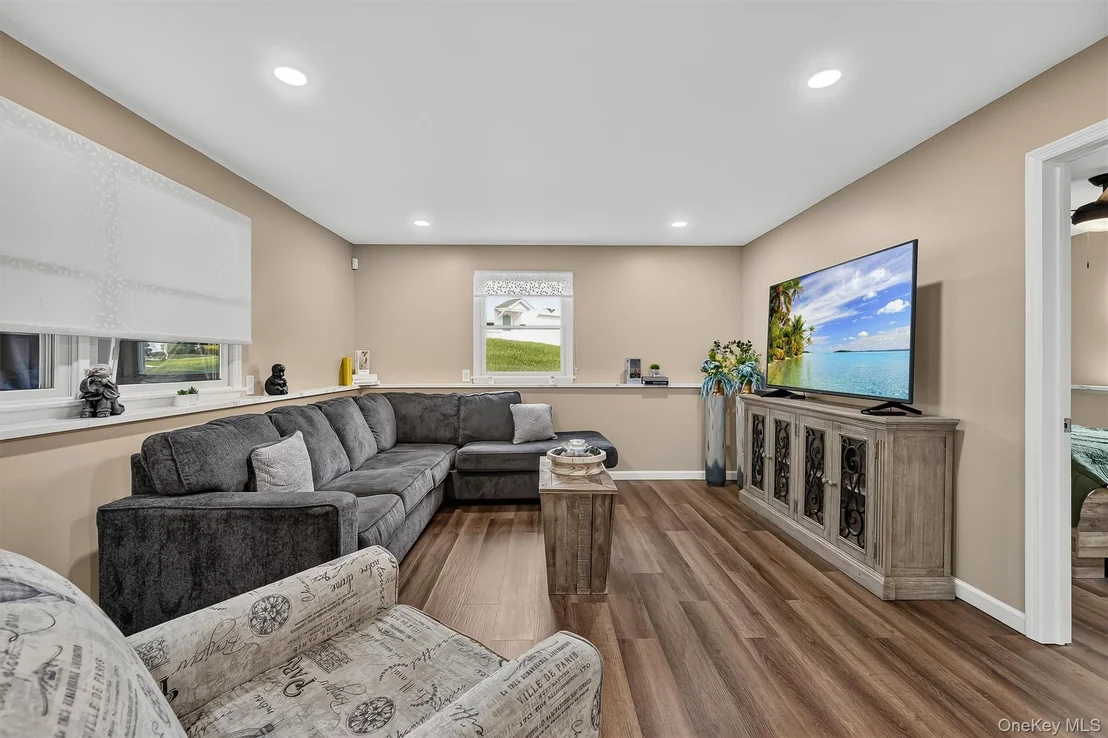 Photo of 10 Pine Drive