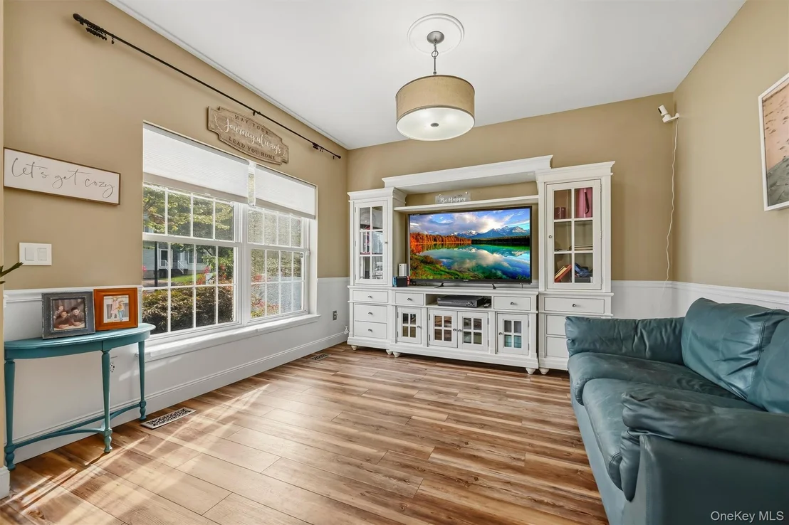 Photo of 2726 Colonial Drive