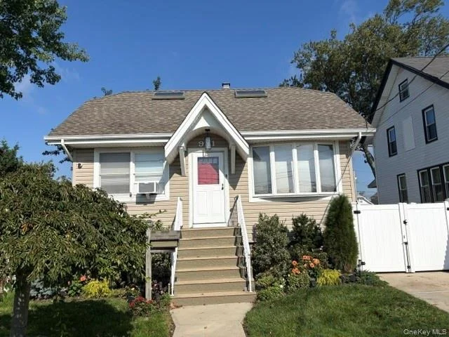 Photo of 931 Hayes Street