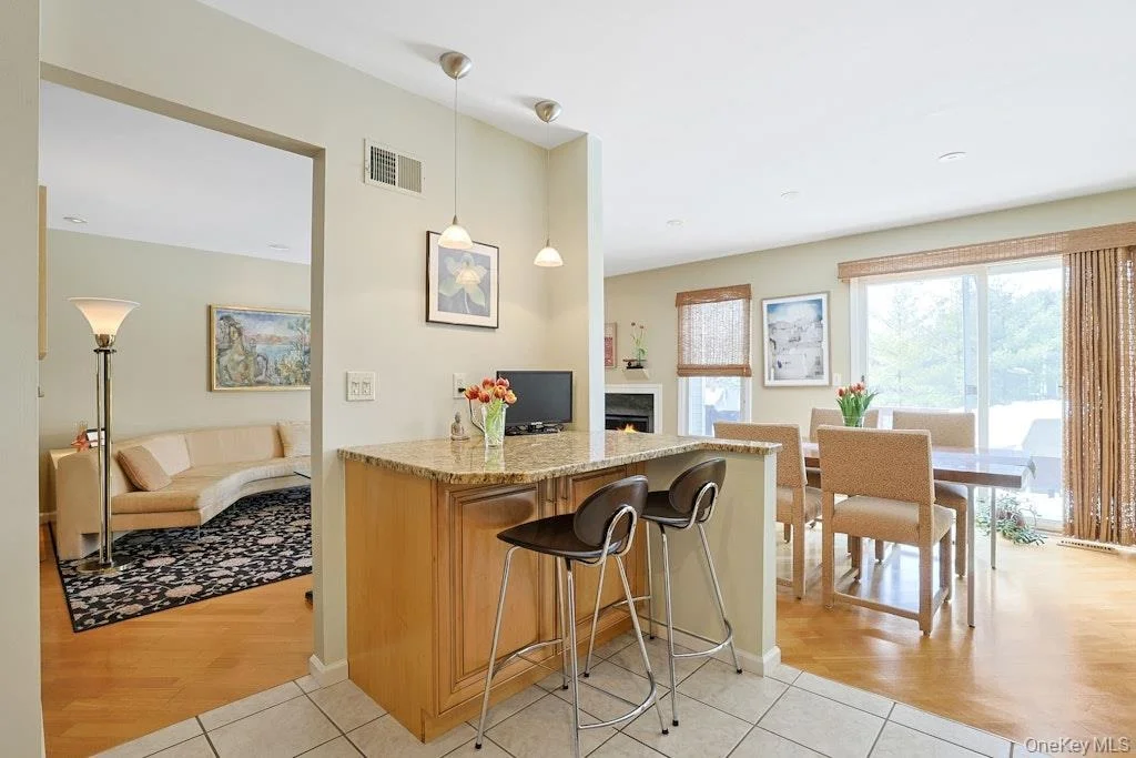 Photo of 1303 Regent Drive