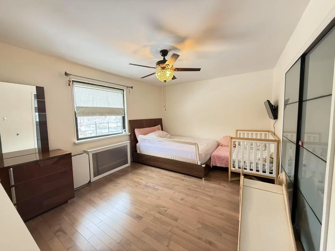 Photo of Unit B at 137-03 68th Dr