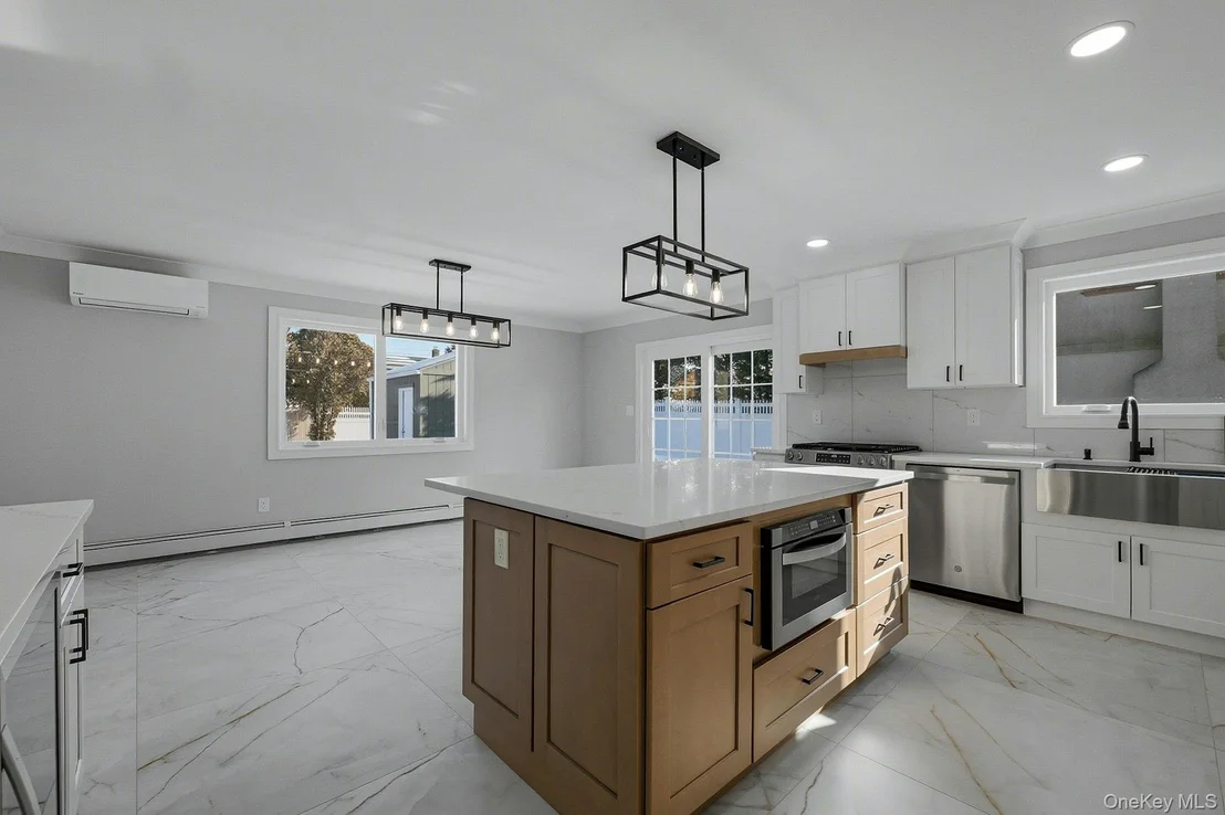 Photo of 73 Wolcott Road