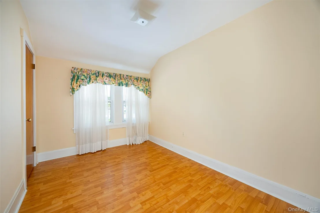 Photo of 6 Irving Avenue